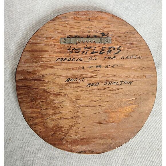 Vtg Wooden Red Skelton Collector Hanging "Freddie on the Green" 5 1/2" Diameter - Picture 3 of 4